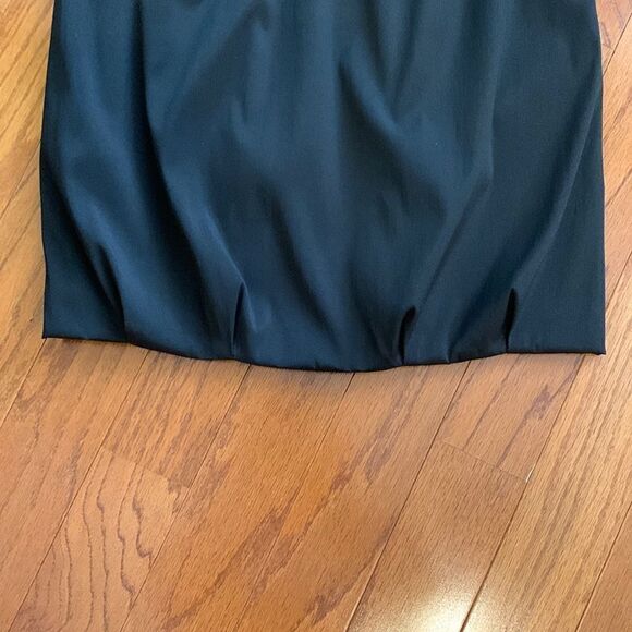 White House/Black Market size 4 black dress with built in bra - Picture 3 of 9